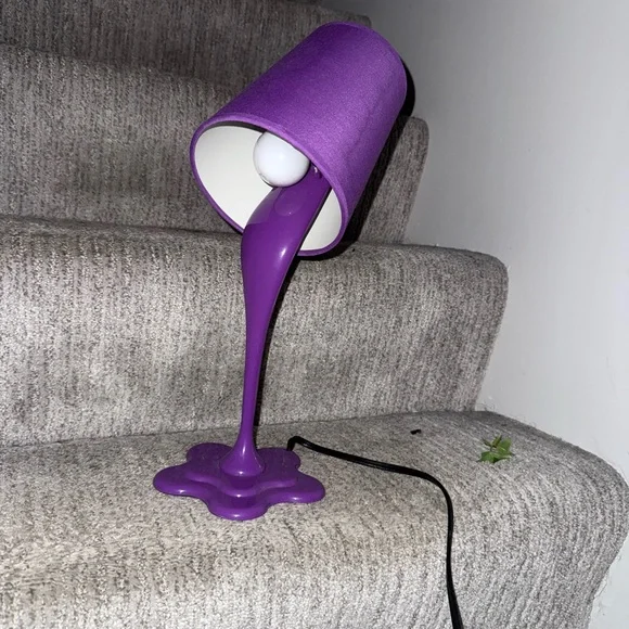 Purple spilt, paint, bucket lamp - Picture 2 of 3
